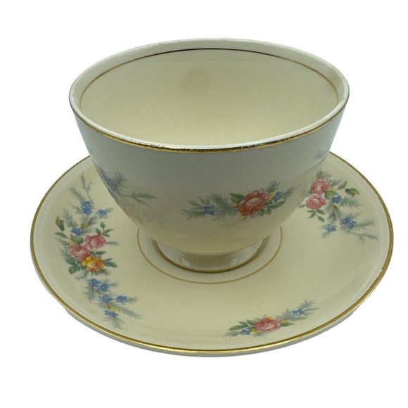 Vintage‎ Homer Laughlin Eggshell Nautilus F 42 N 5 Cup and Saucer Set - Picture 3 of 7